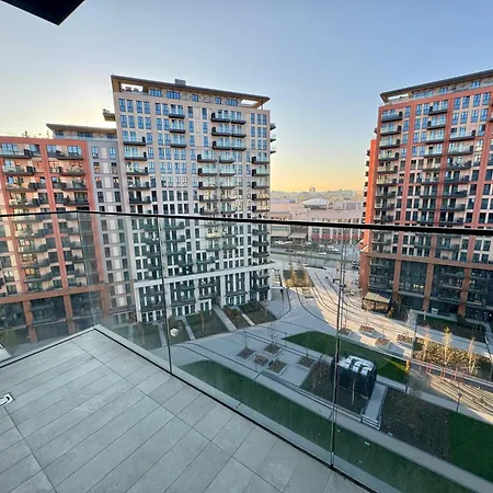 Waterfront Diamond Apartment