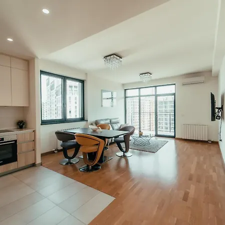 Waterfront Diamond Apartment Belgrad