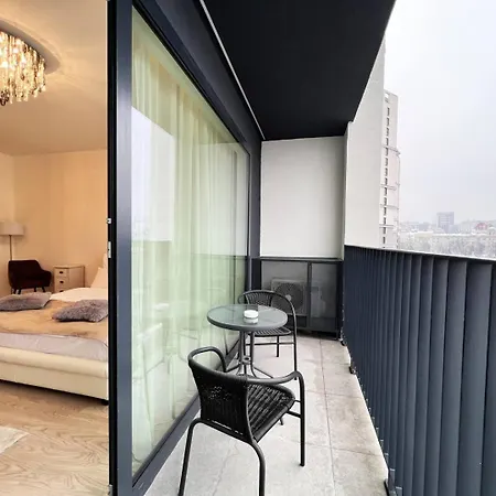 Waterfront Diamond Apartment Belgrad
